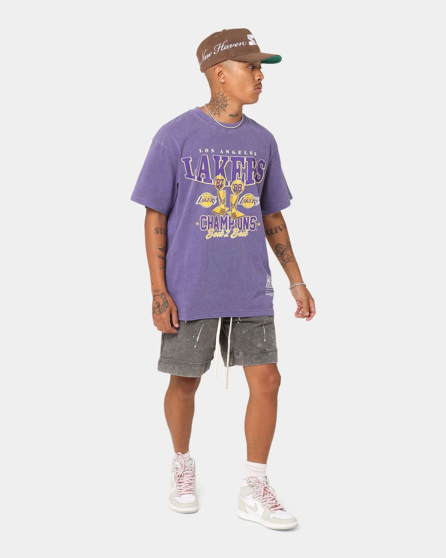 Mitchell & Ness Los Angeles Lakers Vintage Champs Trophy T-Shirt Faded Purple